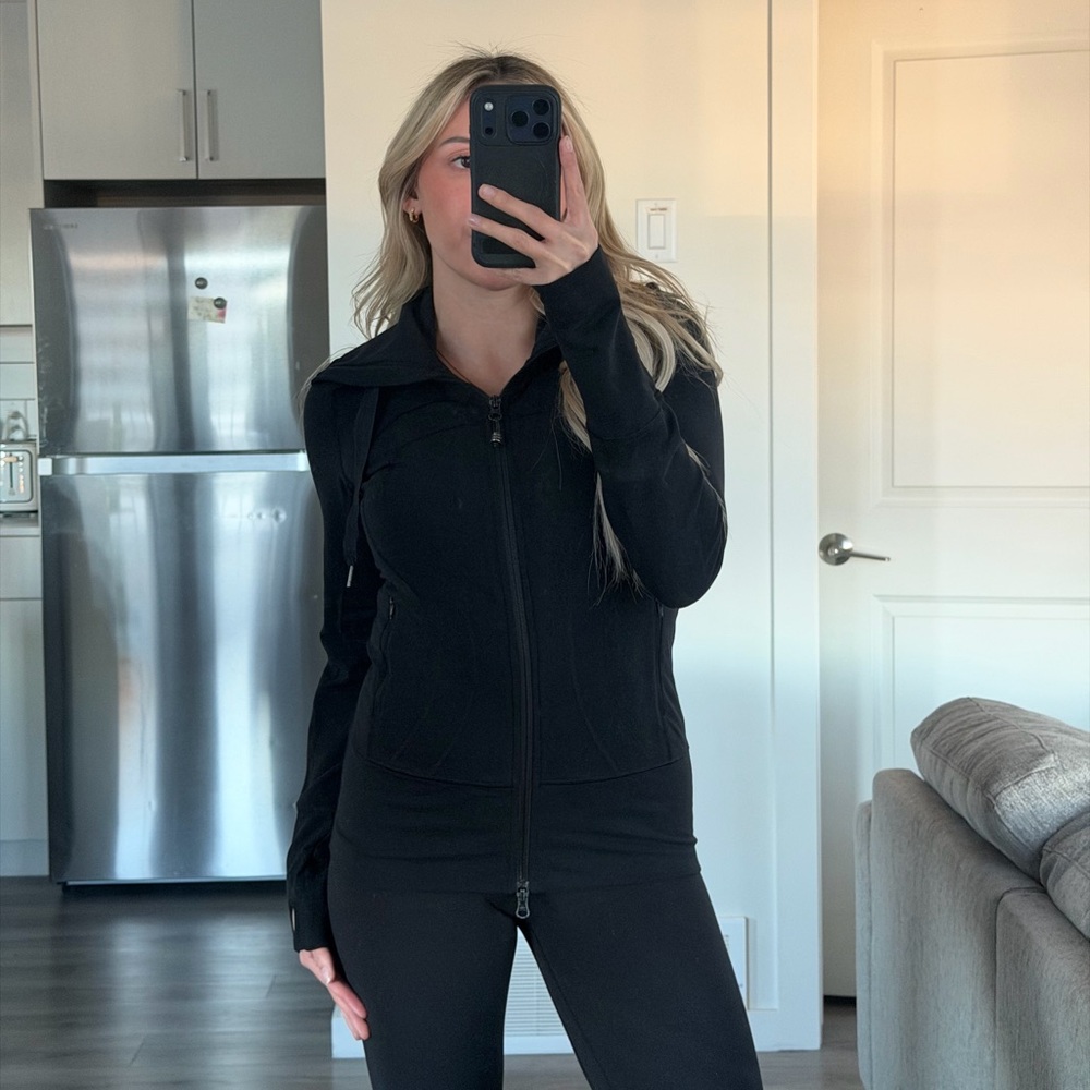 lululemon athletica Black Full-Zip Jacket